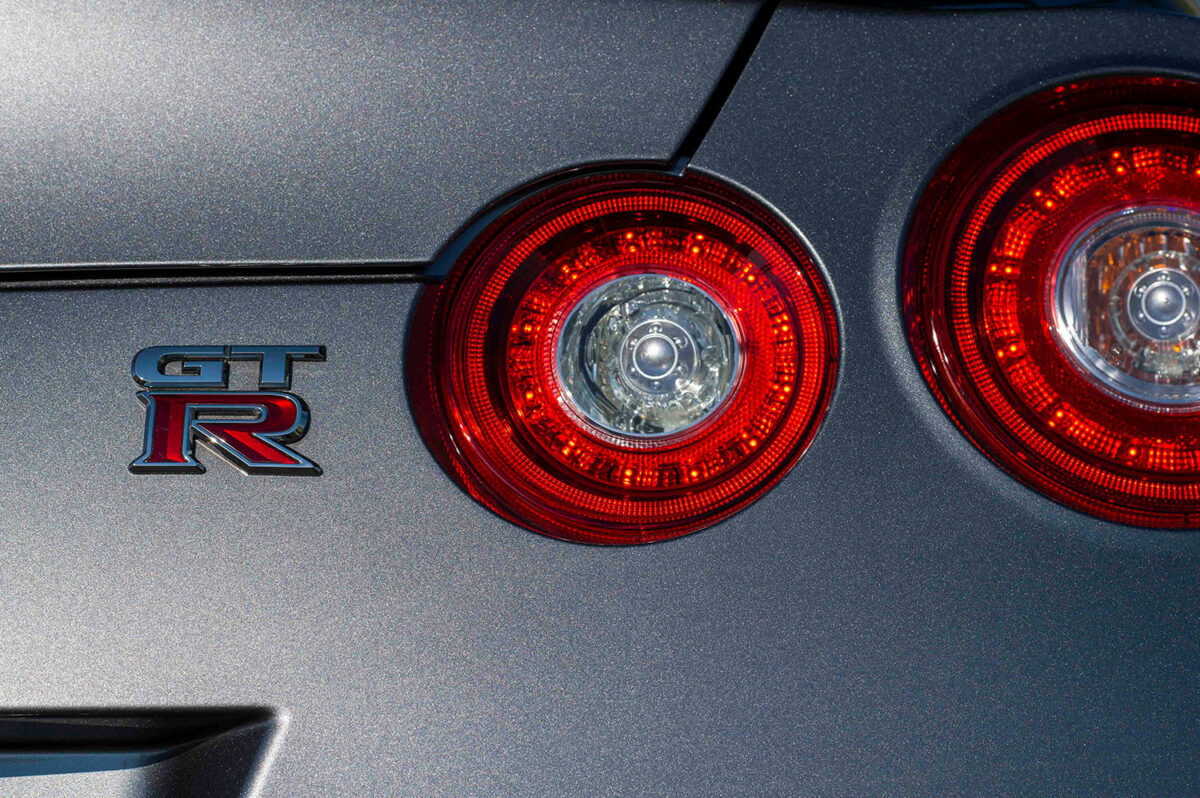 Fotos Nissan GT-R Sportwagenvermietung für Webdesign. Heckansicht