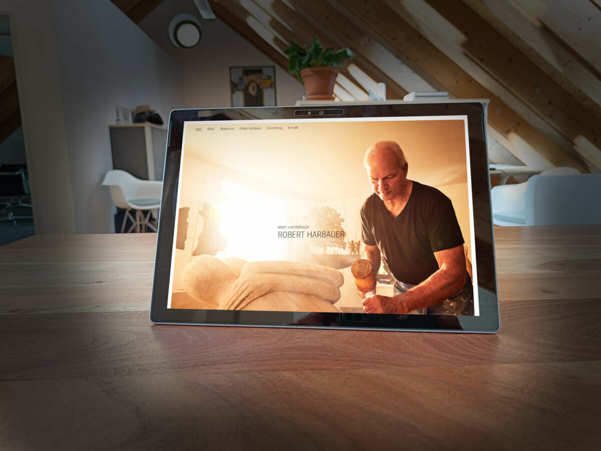 Webdesign Referenz Maler und Bildhauer auf Tablet